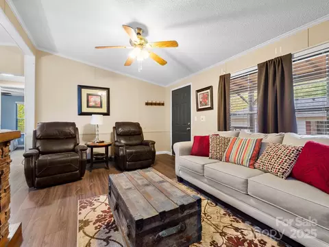 Living - 52 Delta Ln, Sylva, NC 28779 photo 3 of 4