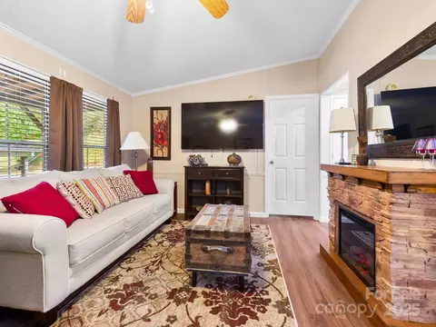 Living - 52 Delta Ln, Sylva, NC 28779 photo 2 of 4