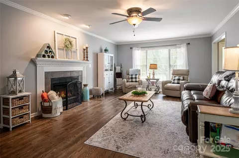 49 Whispering Oak Ct, Fletcher, NC 28732 photo 11