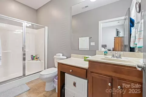 Bath - 18134 Ebenezer Dr, Cornelius, NC 28031 photo 1 of 2