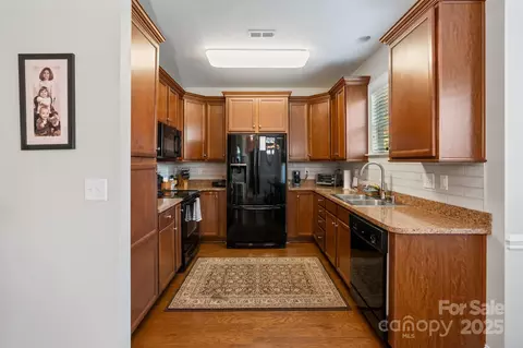 Kitchen - 18134 Ebenezer Dr, Cornelius, NC 28031 photo 1 of 3