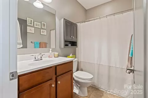 Bath - 18134 Ebenezer Dr, Cornelius, NC 28031 photo 2 of 2