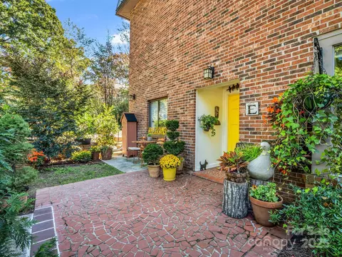 305 Grady Ave, Tryon, NC 28782