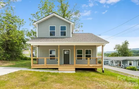 102 Babb St, Waynesville, NC 28786