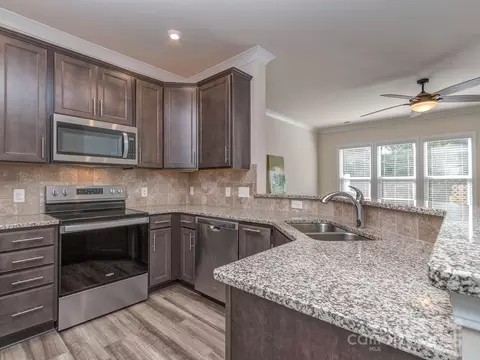 463 Hunters Dance Rd, Fort Mill, SC 29708 photo 2