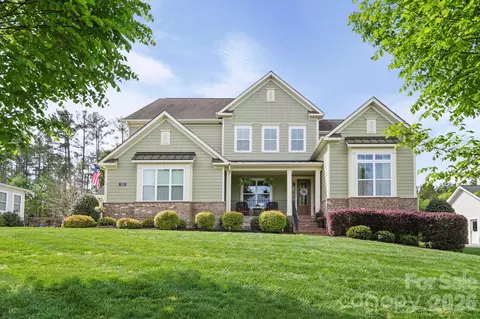 233 Monteray Oaks Cir, Fort Mill, SC 29715