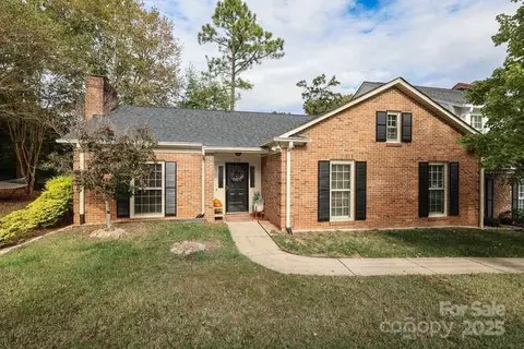 7514 Red Oak Ln, Charlotte, NC 28226
