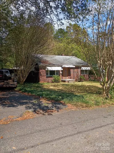 618 5th Sw Ave SW, Hickory, NC 28602