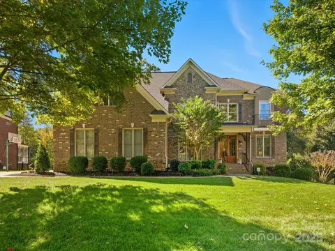 1007 Westbury Dr, Matthews, NC 28104