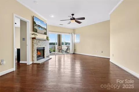Living - 1331 Torrence 1331 Cir #1331, Davidson, NC 28036 photo 3 of 3