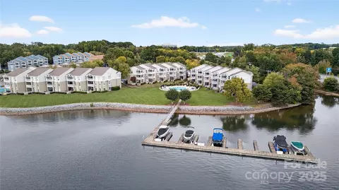 View/Area - 1331 Torrence 1331 Cir #1331, Davidson, NC 28036 photo 1 of 3
