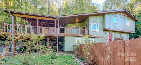 605 Country Club Dr, Maggie Valley, NC 28751