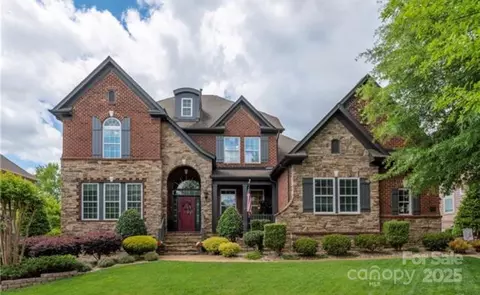 14719 Old Vermillion Dr, Huntersville, NC 28078