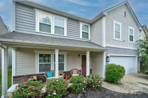 1009 Regal Manor Ln, Fort Mill, SC 29715