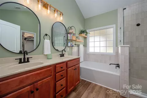 Bath - 620 Hunley St, Monroe, NC 28112 photo 1 of 6
