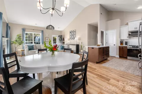 Dining - 620 Hunley St, Monroe, NC 28112 photo 4 of 4