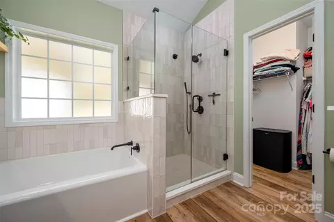 Bath - 620 Hunley St, Monroe, NC 28112 photo 2 of 6