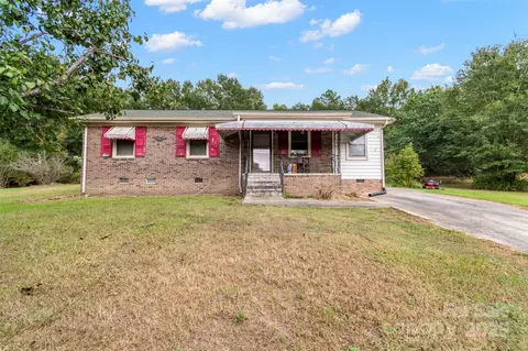 337 Willow Oak Cir, Lancaster, SC 29720