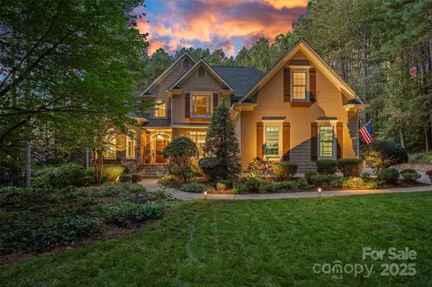 6804 Barefoot Cove Ct, Denver, NC 28037