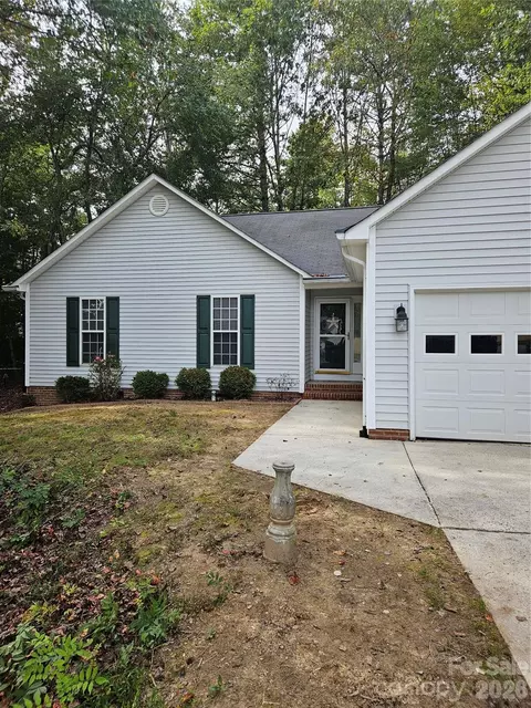 396 Glensprings Dr, Fletcher, NC 28732
