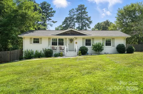 4500 Gainesborough Rd, Charlotte, NC 28205