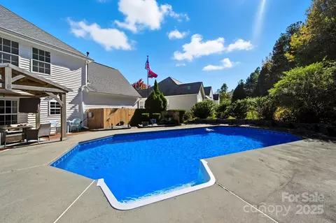 1930 Wilrose Pl, Matthews, NC 28105