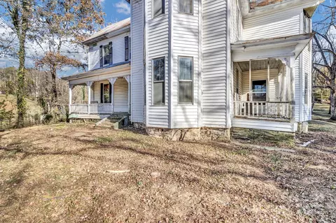 Exterior - 143 Sharon Rd, Fairview, NC 28730 photo 5 of 7