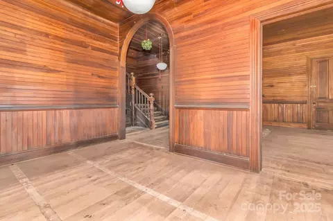 Entry Way - 143 Sharon Rd, Fairview, NC 28730 photo 3 of 4