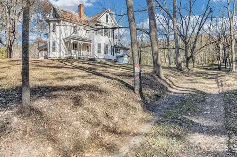 Exterior - 143 Sharon Rd, Fairview, NC 28730 photo 3 of 7