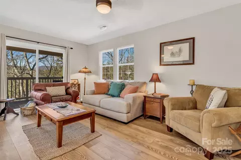 Living - 133 Sharon Rd, Fairview, NC 28730 photo 1 of 4