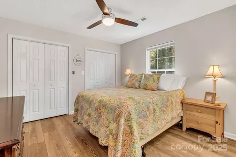 Bedroom - 133 Sharon Rd, Fairview, NC 28730 photo 1 of 6