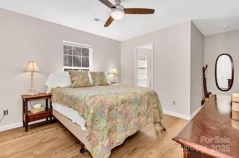 Bedroom - 133 Sharon Rd, Fairview, NC 28730 photo 3 of 6