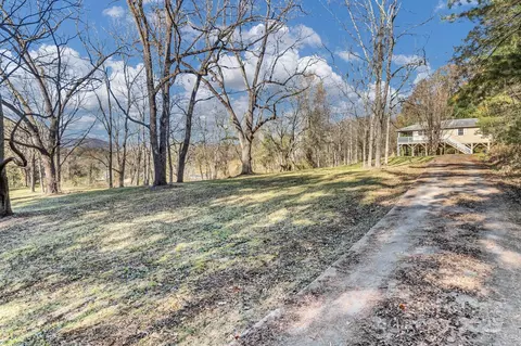 Exterior - 133 Sharon Rd, Fairview, NC 28730 photo 3 of 10