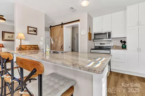 Kitchen - 133 Sharon Rd, Fairview, NC 28730 photo 1 of 2