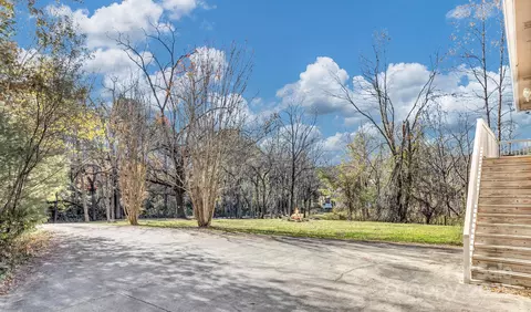 Exterior - 133 Sharon Rd, Fairview, NC 28730 photo 5 of 10