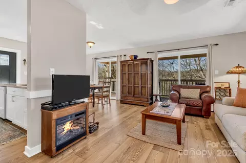Living - 133 Sharon Rd, Fairview, NC 28730 photo 4 of 4
