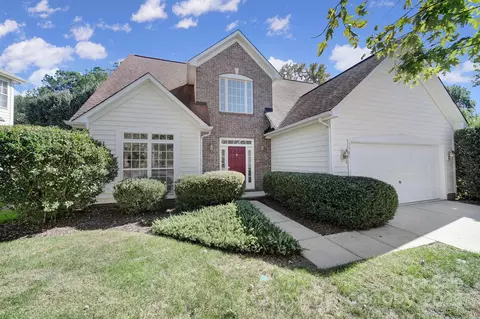 9414 Willow Tree Ln, Charlotte, NC 28277