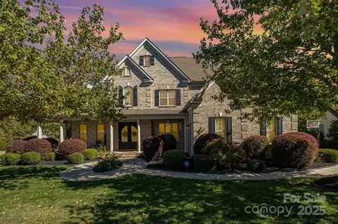 15030 Brannock Hills Dr, Charlotte, NC 28278