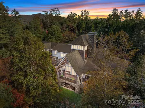 47 Cedar Hill Dr, Asheville, NC 28803