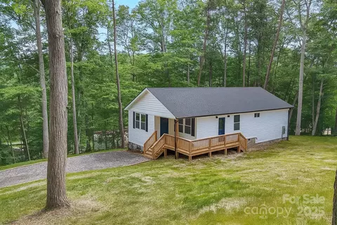 10 Fair Bluff Ln, Candler, NC 28715
