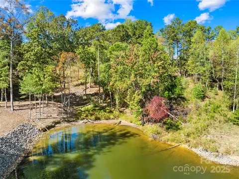 5741 Lake Pointe Dr, Granite Falls, NC 28630