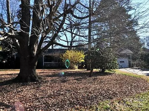 1235 Cedar Ln, Charlotte, NC 28226