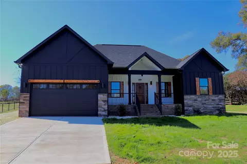 2667 Polo Ln, Maiden, NC 28650