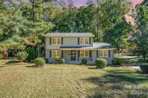 1201 Berkshire Dr, Kannapolis, NC 28081