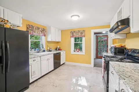Kitchen - 11 Ramsey Rd, Marshall, NC 28753 photo 2 of 2