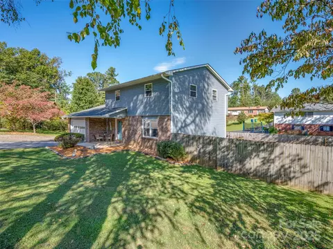 Exterior - 4 Daniel Dr, Fletcher, NC 28732 photo 2 of 15