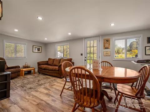 Dining - 4 Daniel Dr, Fletcher, NC 28732 photo 2 of 3