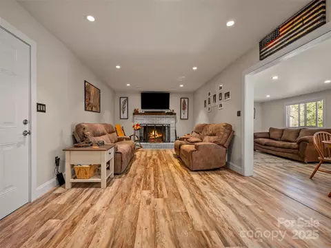 Living - 4 Daniel Dr, Fletcher, NC 28732 photo 2 of 4