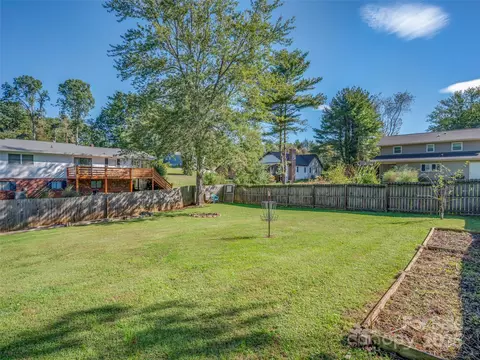 Exterior - 4 Daniel Dr, Fletcher, NC 28732 photo 6 of 15