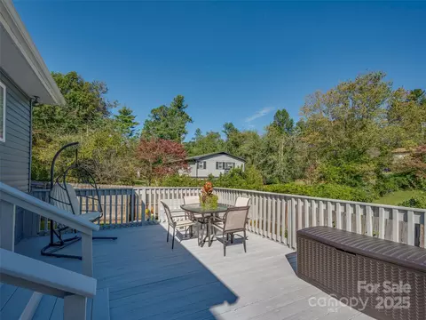 Exterior - 4 Daniel Dr, Fletcher, NC 28732 photo 12 of 15